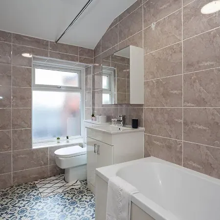 Апартаменты Spacious 3Beds Flat In The Vibrant Northen Quarter *