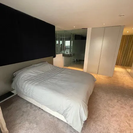 Apartment Luxury 3 Bedroom Penthouse