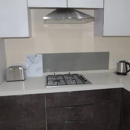 Amina Road 2 Bedroom Apartment Apartment Manchester