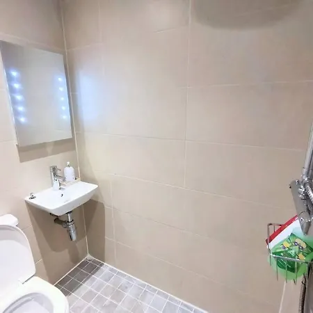 New Listing Close To Oxford Road Train Station Manchester