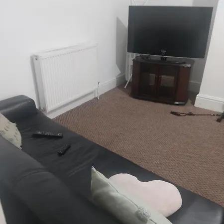 Cheerful 3 Bedrooms Apartment