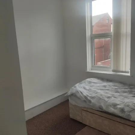 Cheerful 3 Bedrooms Manchester