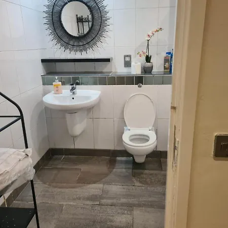 Impeccable 1-Bed Apartment In Manchester Apartment