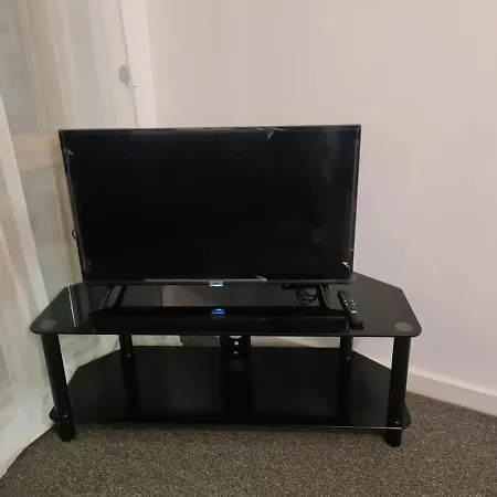 Impeccable 1-Bed Apartment In Manchester *