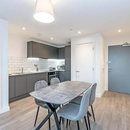 Insignia By Guestz Apartment Manchester