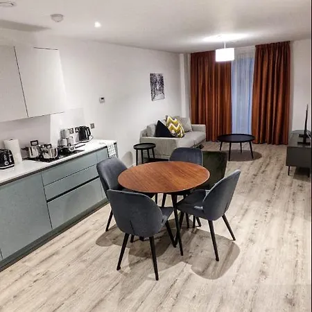 Апартаменты A Lovely Modern 2-Bed Apartment In Manchester City Манчестер
