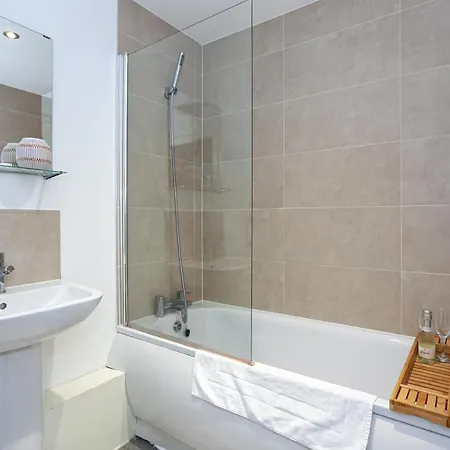 Stylish 1 Bed Apt - Fallowfield - Free Parking