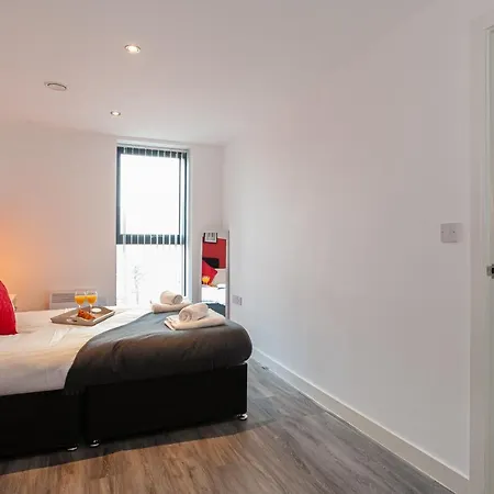 Stylish 1 Bed Apt - Fallowfield - Free Parking Daire *