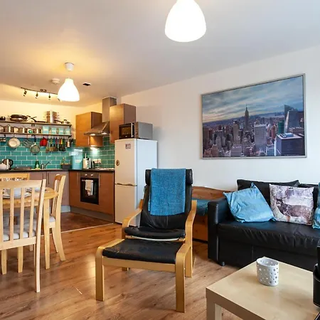 Stunning 2 Bed Apartment-Sports City Apartment Manchester