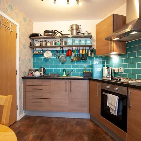 Apartment Stunning 2 Bed Apartment-Sports City