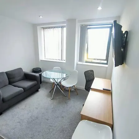 Апартаменты Lovely Cozy Studio Close To Oxford Road Station Манчестер