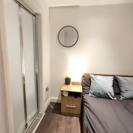 New Listing - Minimalist Studio In Center Mcr Апартаменты Манчестер