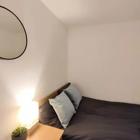 New Listing - Minimalist Studio In Center Mcr