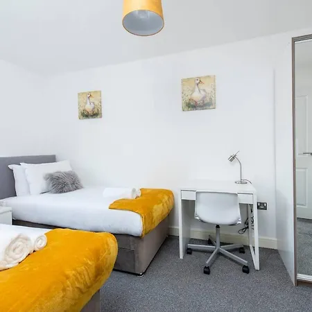 Semesterbostad Lovely 2-Bed House In Manchester Manchester