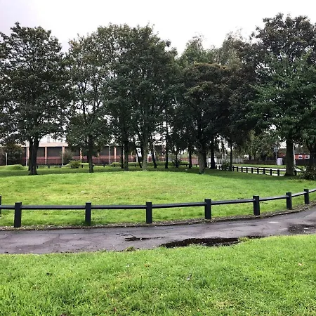 Lovely 2-Bed House In Manchester * Manchester