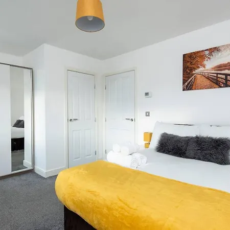 Semesterbostad Lovely 2-Bed House In Manchester *