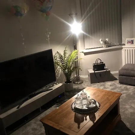 Holiday Rental Luxury House In Manchester Manchester