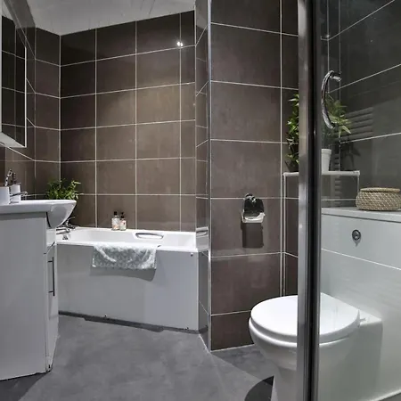 Modern & Bright Apartments In Manchester - Iq Hollingworth House Manchester