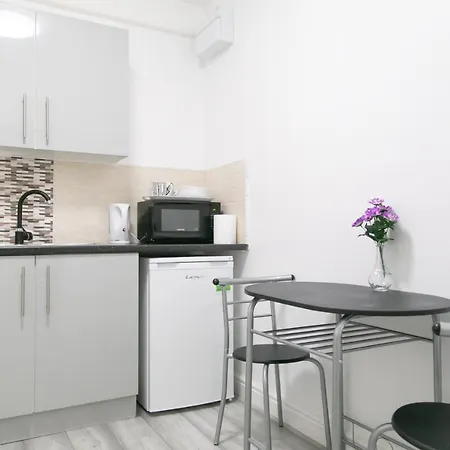 Hills View Apartment Manchester