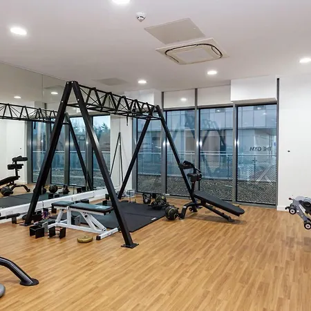 Modern And Cosy, Media City Two Bedroom Apartment, With Secure Parking And Access To Gym & Cinema Room * Manchester