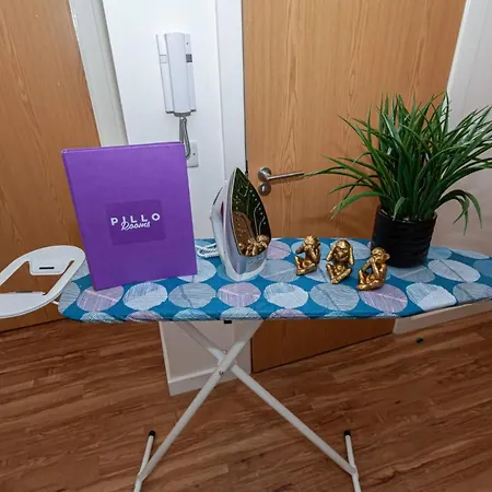 Modern And Cosy, Media City Two Bedroom Apartment, With Secure Parking And Access To Gym & Cinema Room Apartment *