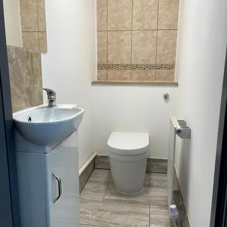 Aylesbury Dwelling Guest house *