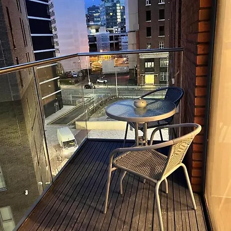 Апартаменты Kings Head Apartment
