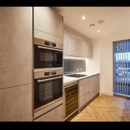 Luxurious Centre 2 Bed
