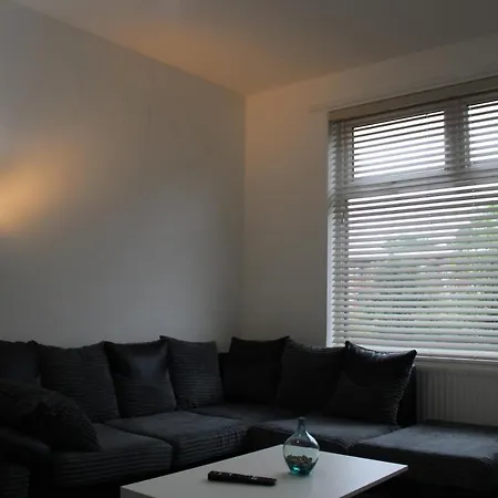 Lovely, Spacious 3 Bed House Close To Centre Feriehus Manchester