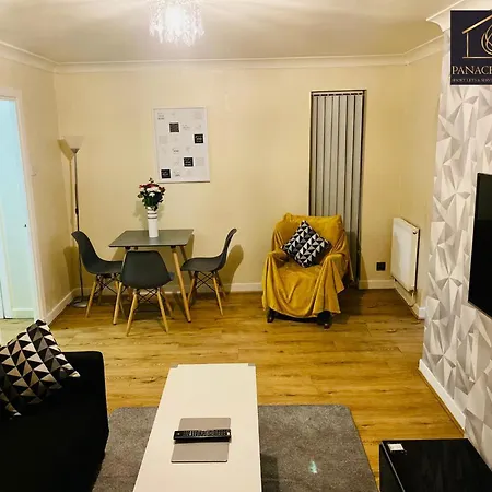 Holiday home Lovely 1 Bed House Share! Free Off Road Parking! Large Rear Garden Manchester