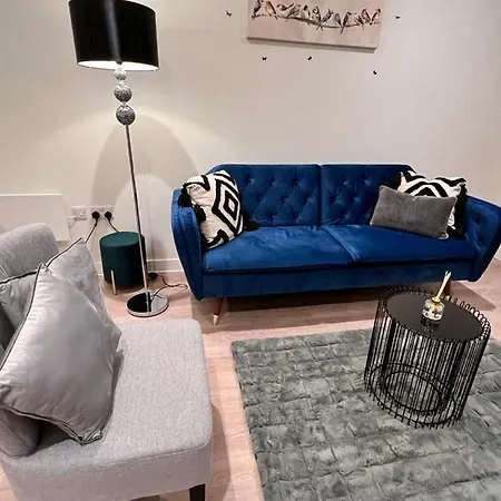Апартаменты Kings Head Apartment
