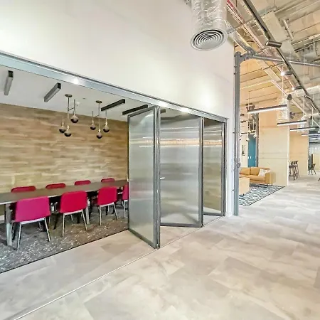 Kings Head Apartment Апартаменты *