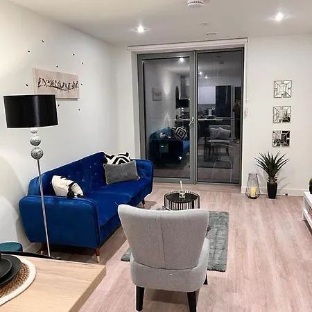 Kings Head Apartment Апартаменты *