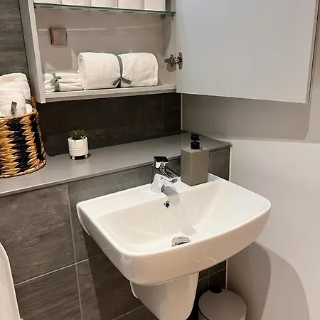 Kings Head Apartment * Манчестер