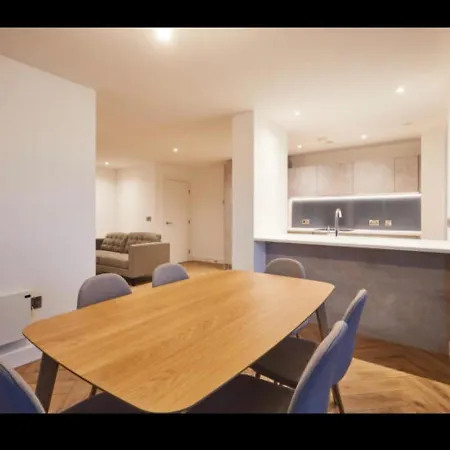 Apartamento Luxurious Centre 2 Bed Manchester