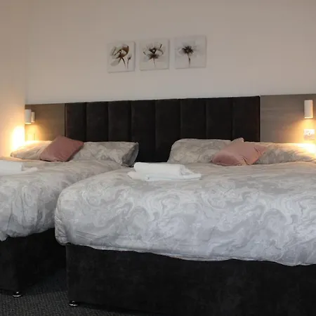 Feriehus Lovely, Spacious 3 Bed House Close To Centre *