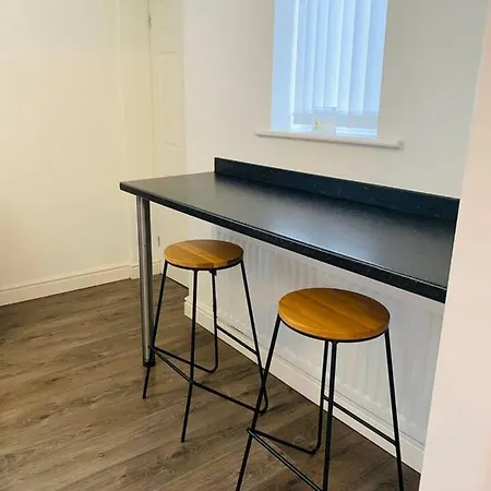 Captivating 3-Bed House In Manchester *