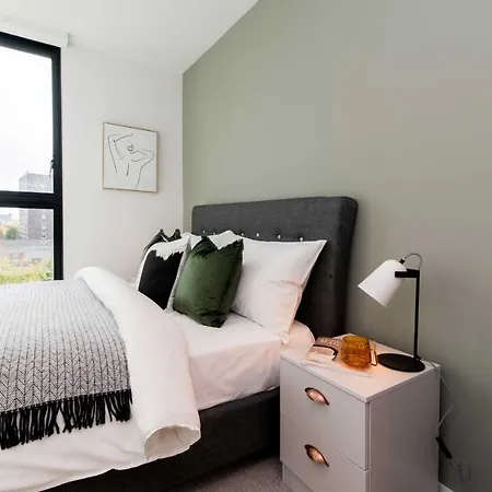 Ultra Modern 2 Bed Apartment - City Centre Manchester