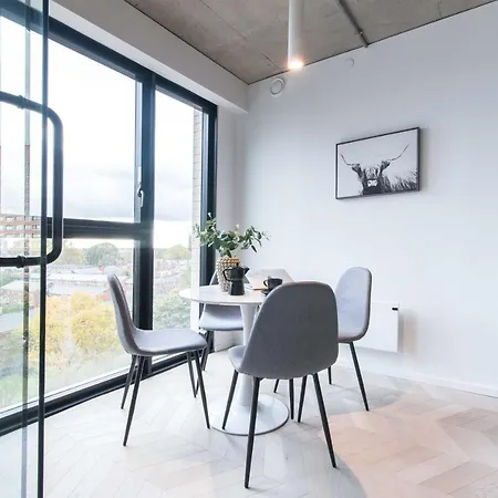 Lejlighed Ultra Modern 2 Bed Apartment - City Centre