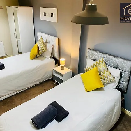 Lovely 1 Bed House Share! Free Off Road Parking! Large Rear Garden Manchester