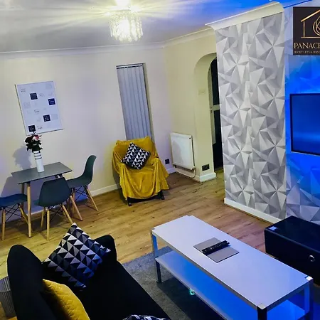 Lovely 1 Bed House Share! Free Off Road Parking! Large Rear Garden Manchester