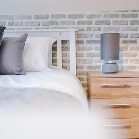 Rest&recharge At Karma House Holiday home Manchester