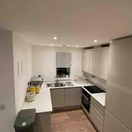 Entire 3 Bedroom Cosy In A Great Location. * Манчестер