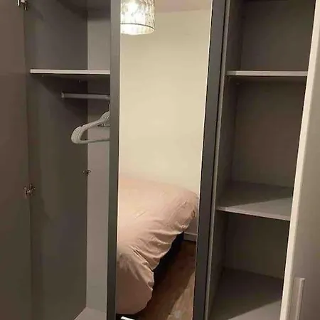 Entire 3 Bedroom Cosy In A Great Location. Апартаменты
