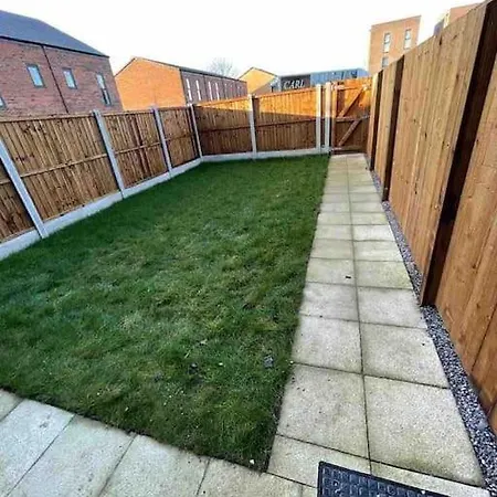 Апартаменты Entire 3 Bedroom Cosy In A Great Location.