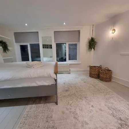 Holiday home Manchester's Only Centre Detached House *