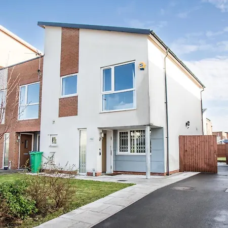 Walking Distance To Etihad And Coop Live Arena With Free Parking * Manchester