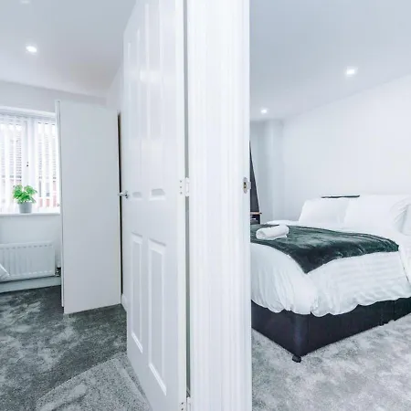 Luxury 3 Bedroom House Close To Center Apartamento Manchester
