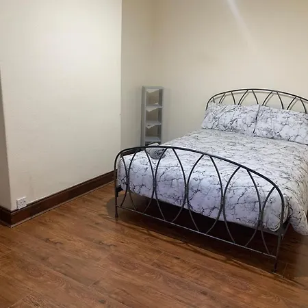 3/4 Bedroom House Appartement