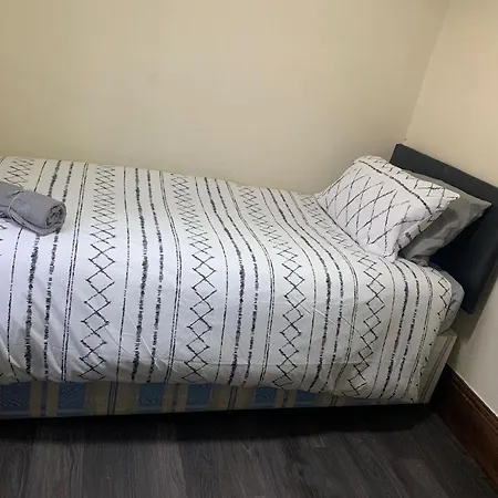 3/4 Bedroom House Apartman *